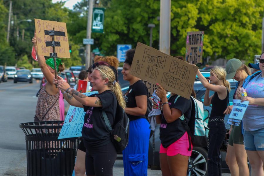On July 4, 2022, dozens of Louisville protesters join Kayla Jaiden and the Party for Social Liberation’s (PSL Louisville) planned protest for reproductive rights near Baxter Avenue. Photo by Erica Fields