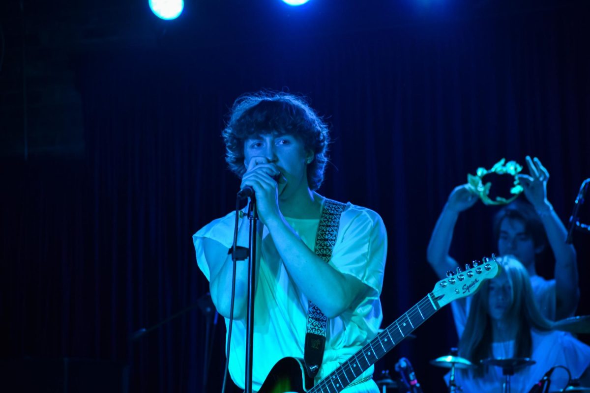 Welcome to the Underground - Parker Magee, 15, the lead singer of Underground Warning, welcomes the
crowd into the Stabfest concert on March 14. Cheers soar as he asks the crowd if they are ready for the band’s performance.